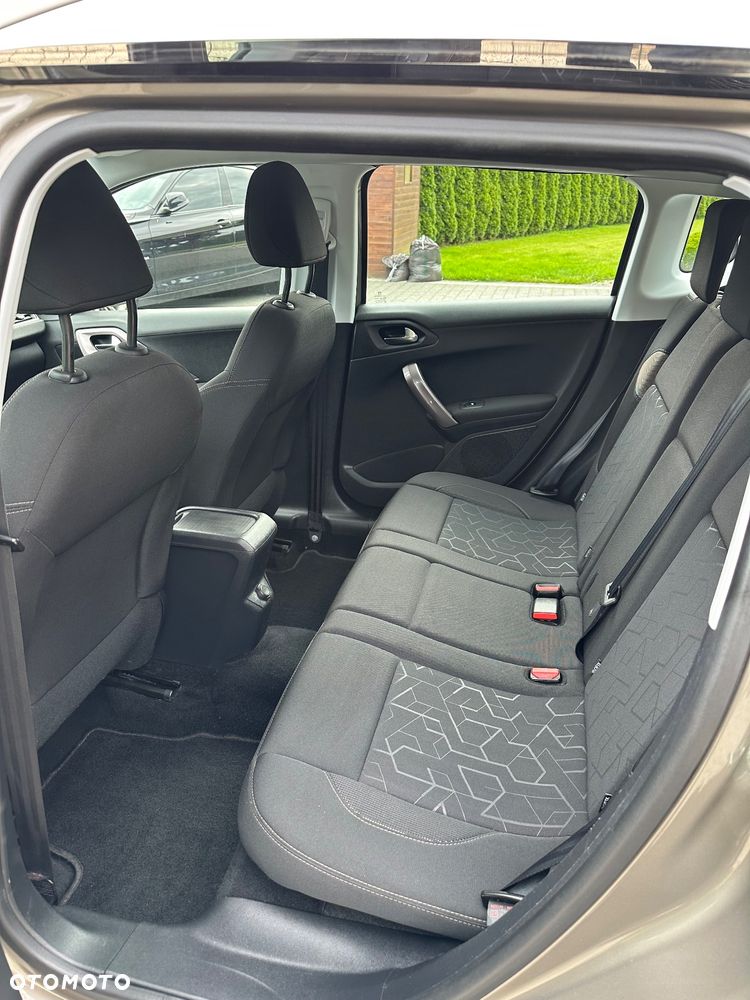 Peugeot 2008 1.2 Pure Tech GPF Style - 24