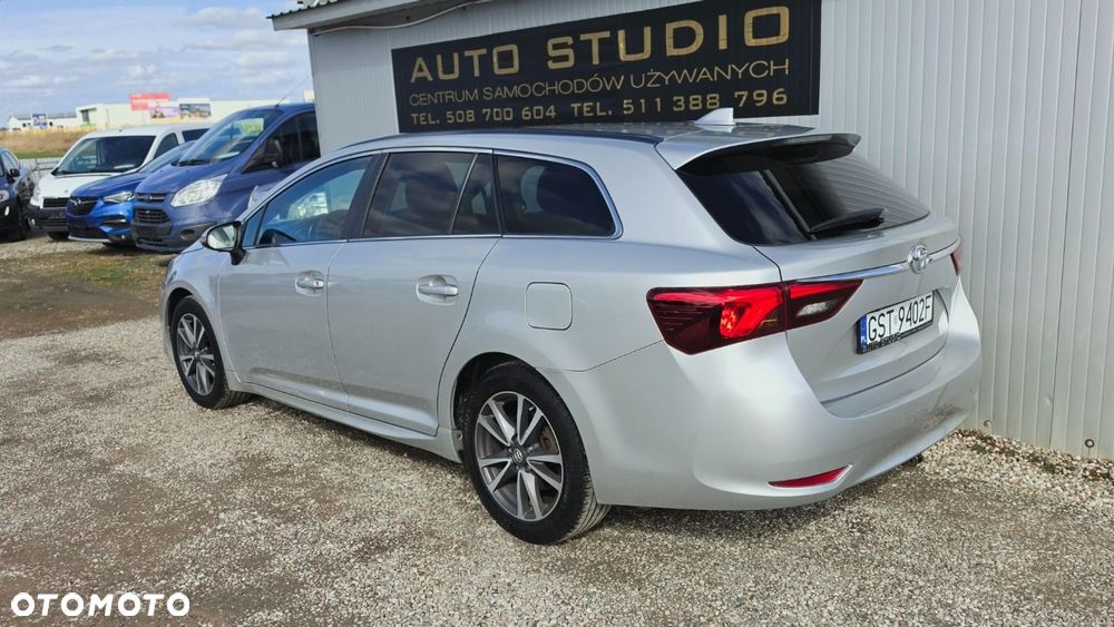 Toyota Avensis 2.0 D-4D Premium - 31