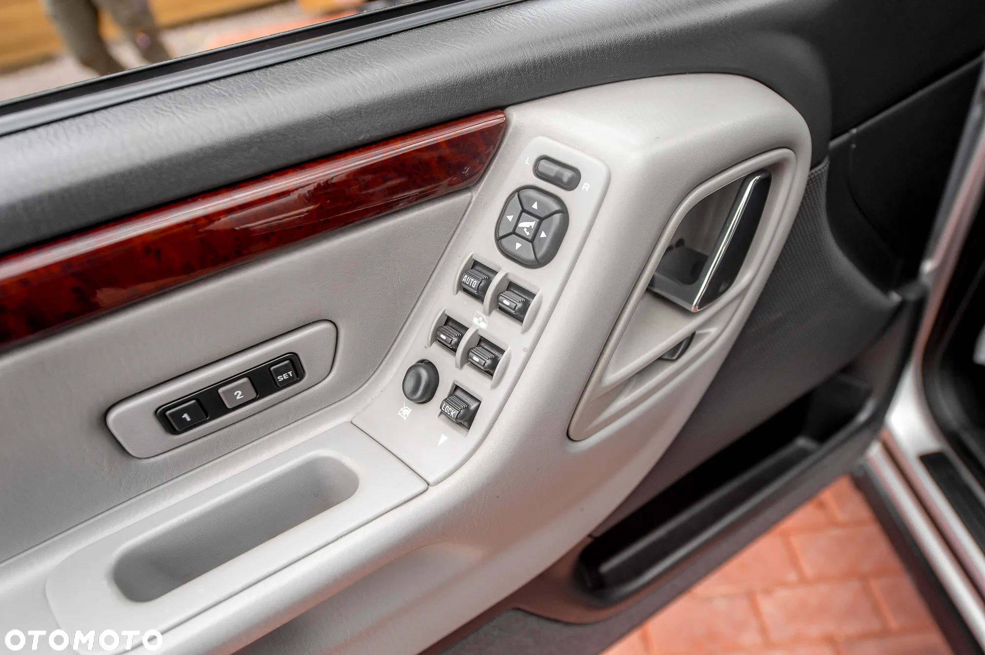 Jeep Grand Cherokee 4.7 Automatik Limited - 26