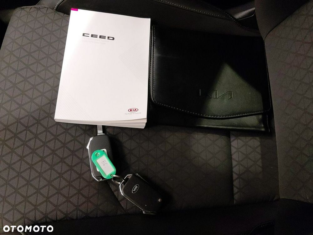Kia Ceed 1.5 T-GDI M DCT - 35