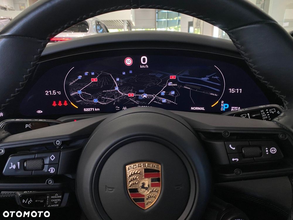 Porsche Taycan - 17