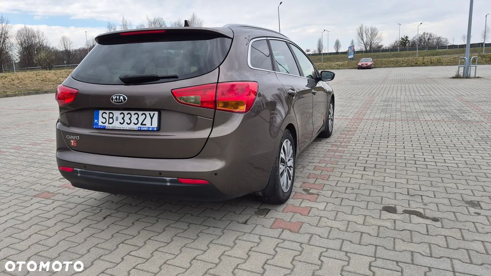 Kia Ceed 1.6 GDI Smart Plus DCT - 26