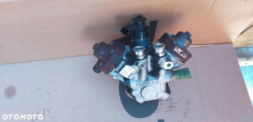 volvo s60 v60 xc60 s80 xc70 2.0 2.4 d3 d4 d5 pompa wtryskowa 31372081 - 2