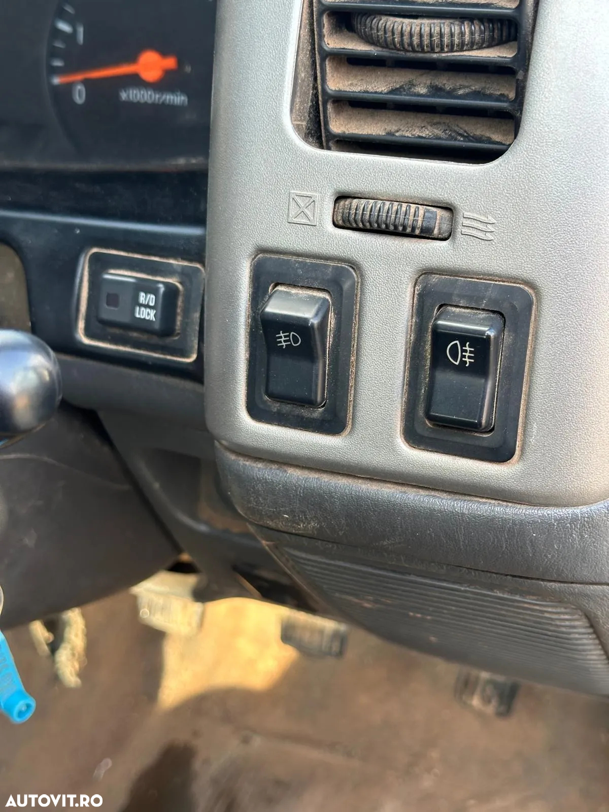 Mitsubishi L200 - 9