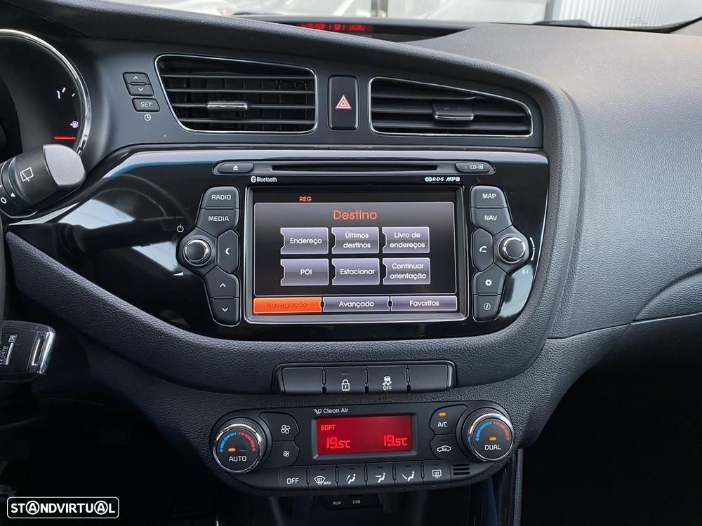 Kia Ceed SW 1.6 CRDi TX - 17