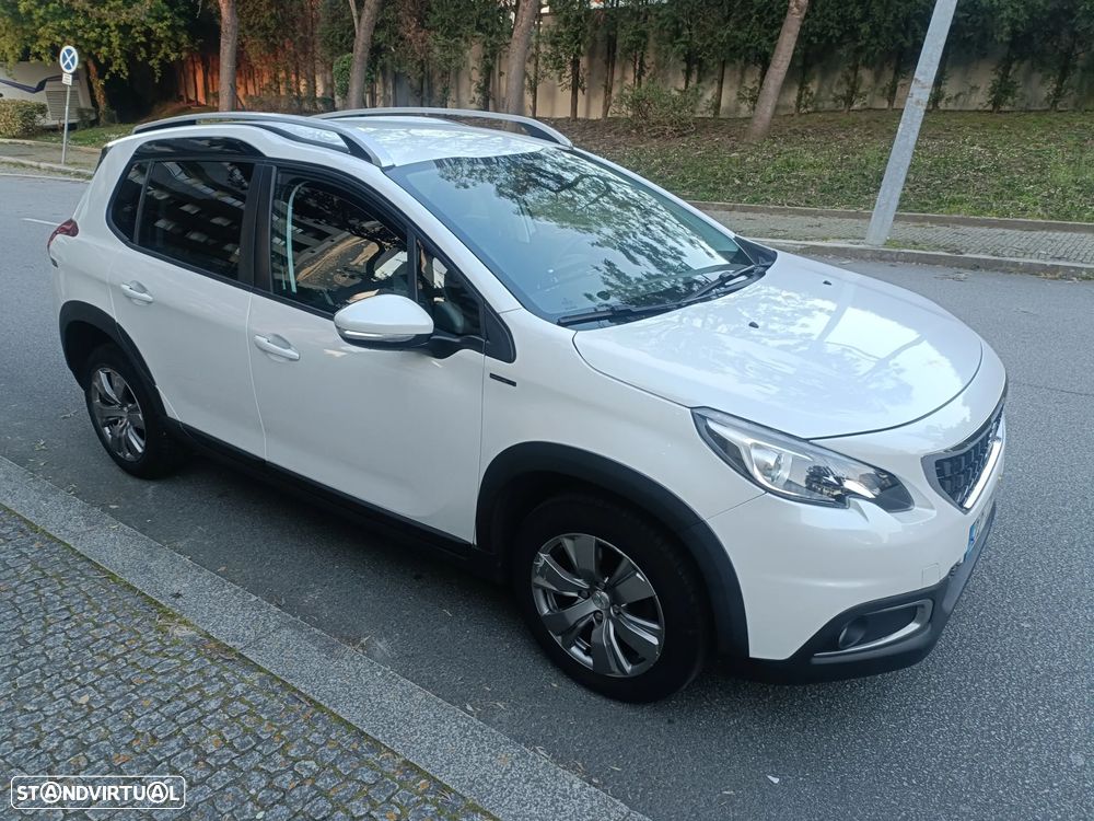 Peugeot 2008 1.2 PureTech Signature - 3