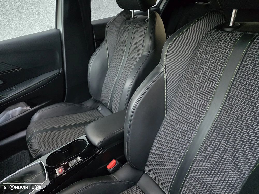 Peugeot 208 1.5 BlueHDi GT - 17