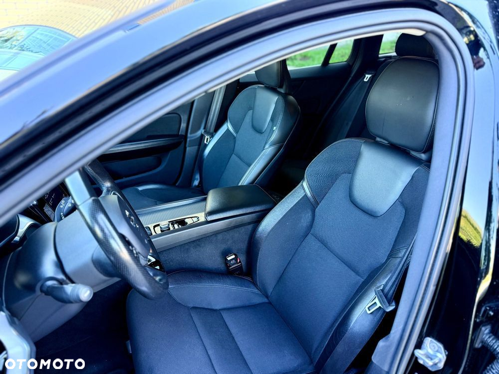 Volvo V60 D3 SCR Momentum - 20