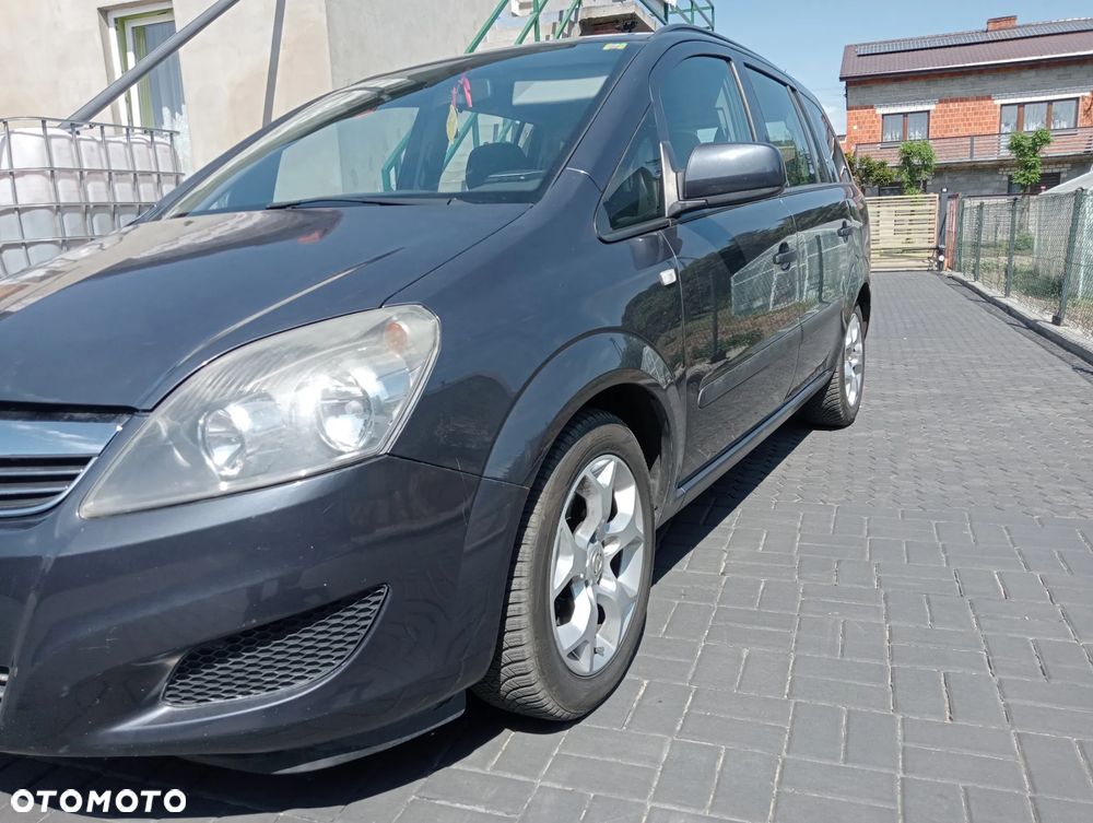 Opel Zafira 1.8 Essentia EU5 - 4