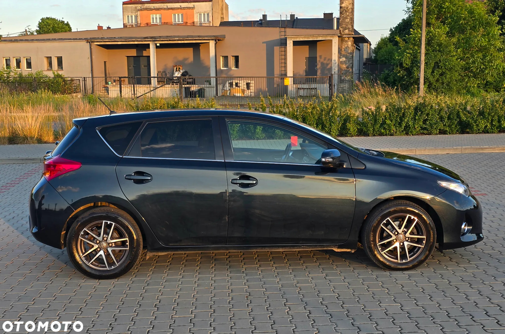 Toyota Auris - 13