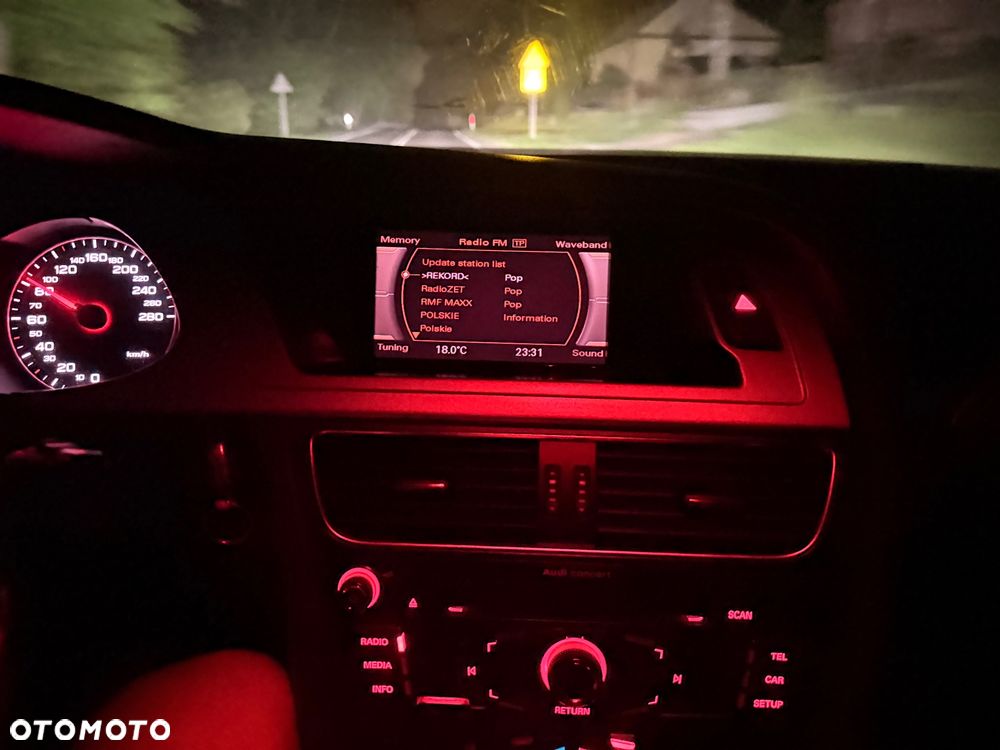 Audi A4 Limousine - 31
