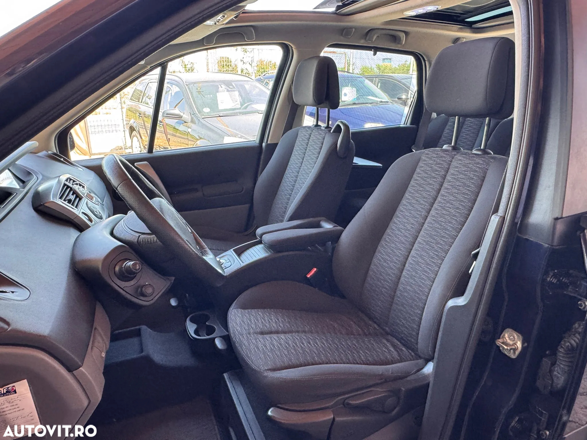 Renault Grand Scenic - 5