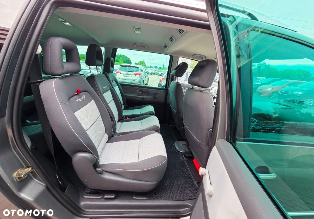 Volkswagen Sharan - 9