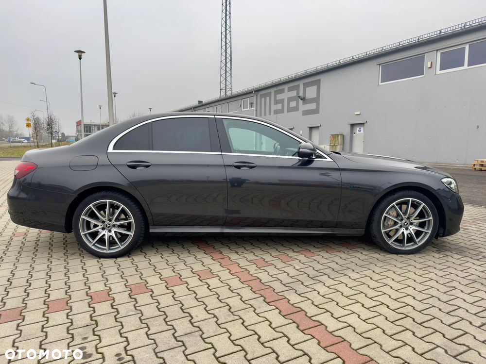 Mercedes-Benz Klasa E 300 de Business Edition - 28
