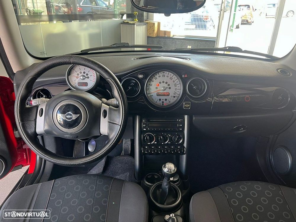 MINI 3 Portas One 1.4 D - 11