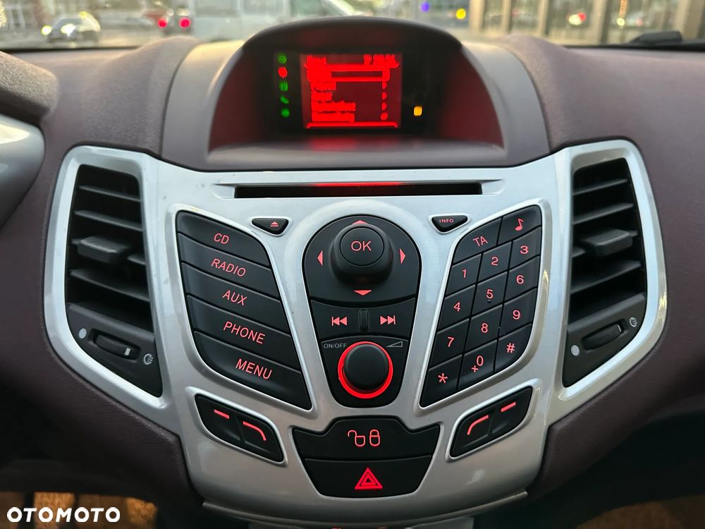 Ford Fiesta 1.4 Titanium - 29