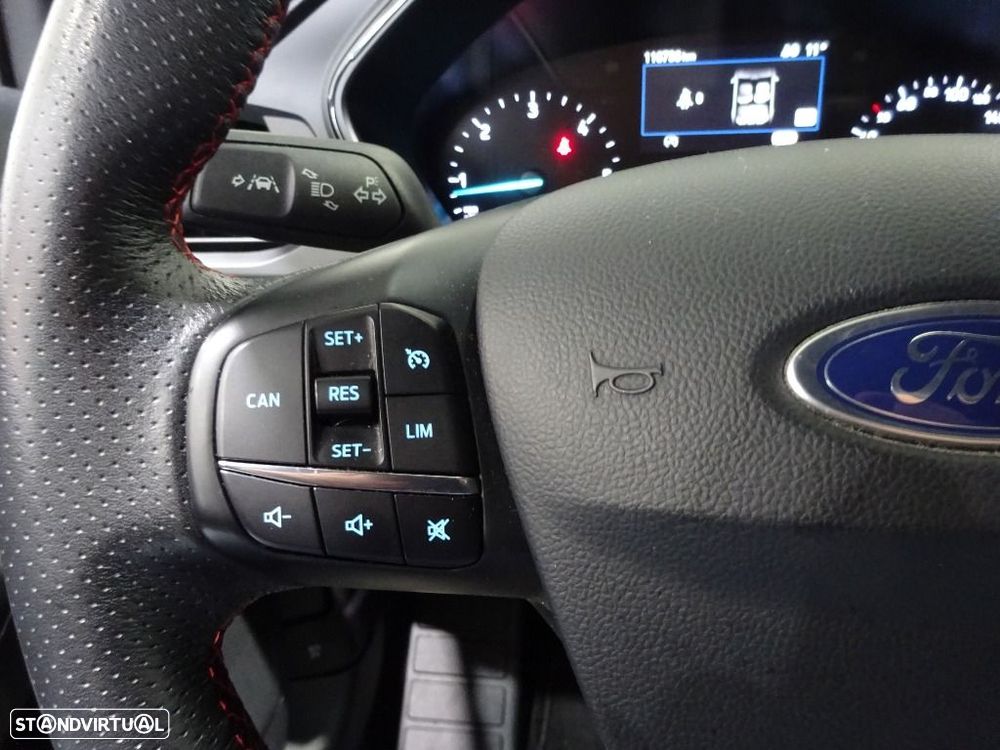 Ford Focus 1.5 TDCi ECOBlue Titanium - 19