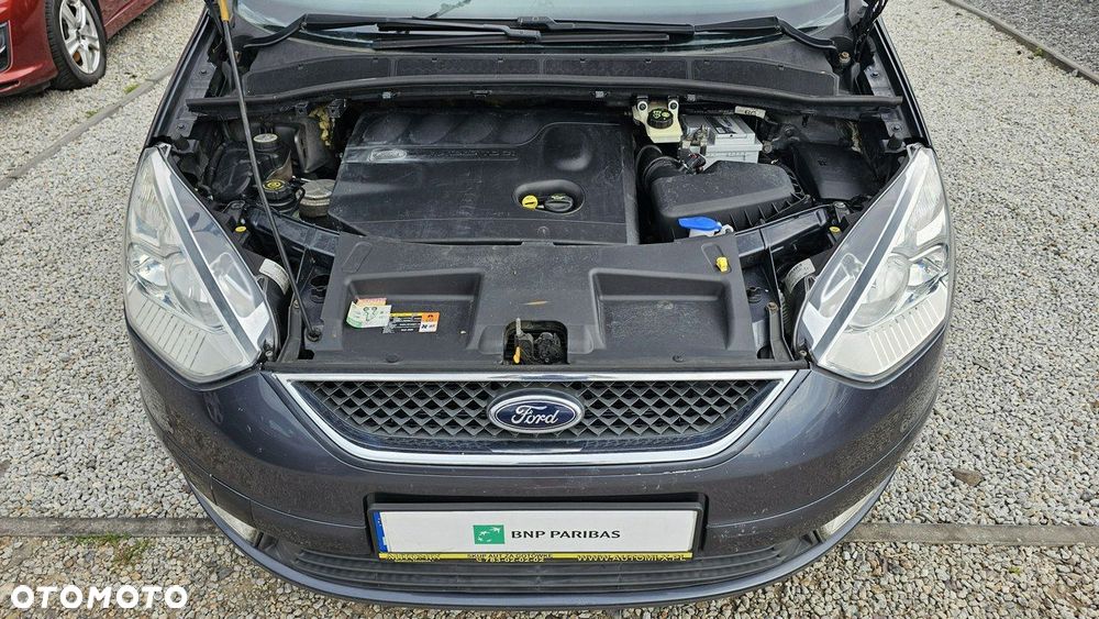 Ford Galaxy - 22