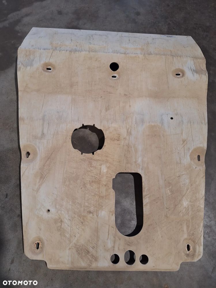 Płyta osłona silnika zderzaka DACIA DUSTER II 8201700404 - 2