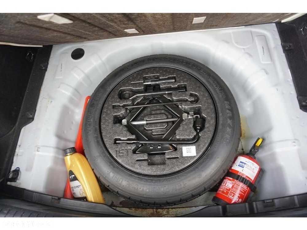 Kia Ceed - 33