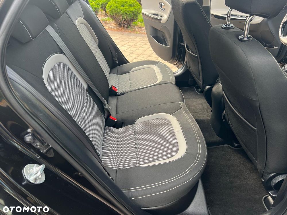 Kia Ceed 1.6 GDI Dream Team Edition - 13