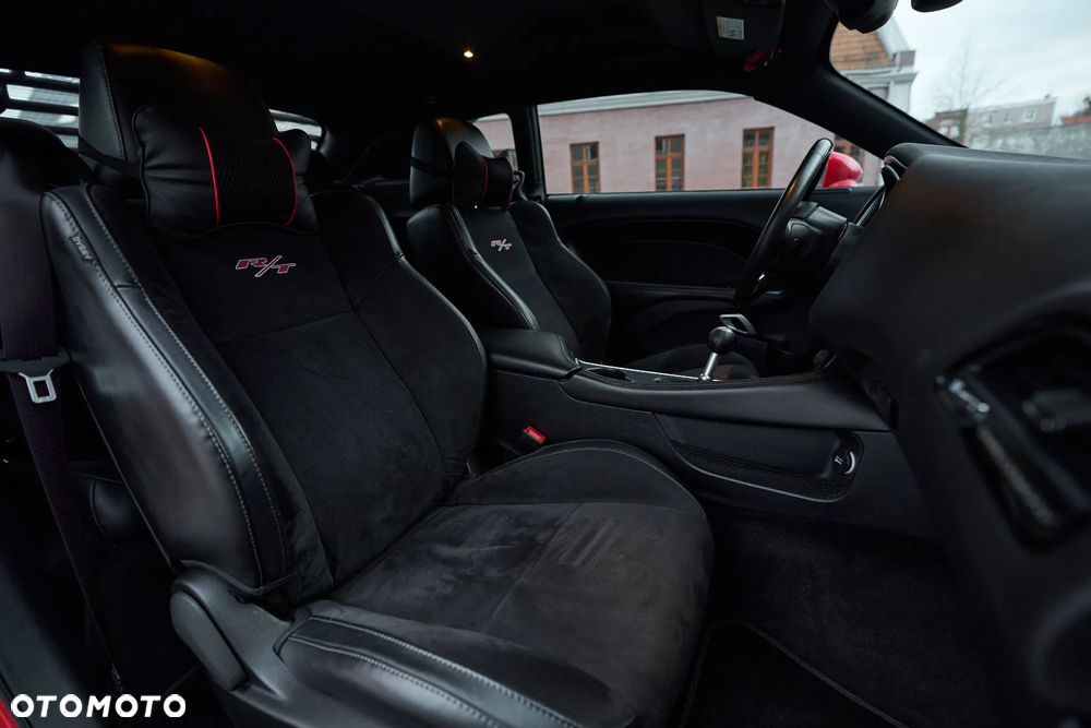 Dodge Challenger - 15