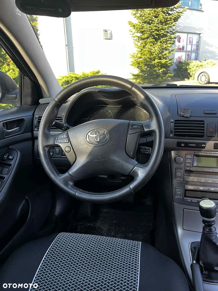 Toyota Avensis 2.0 D-4D Sol Premium - 7