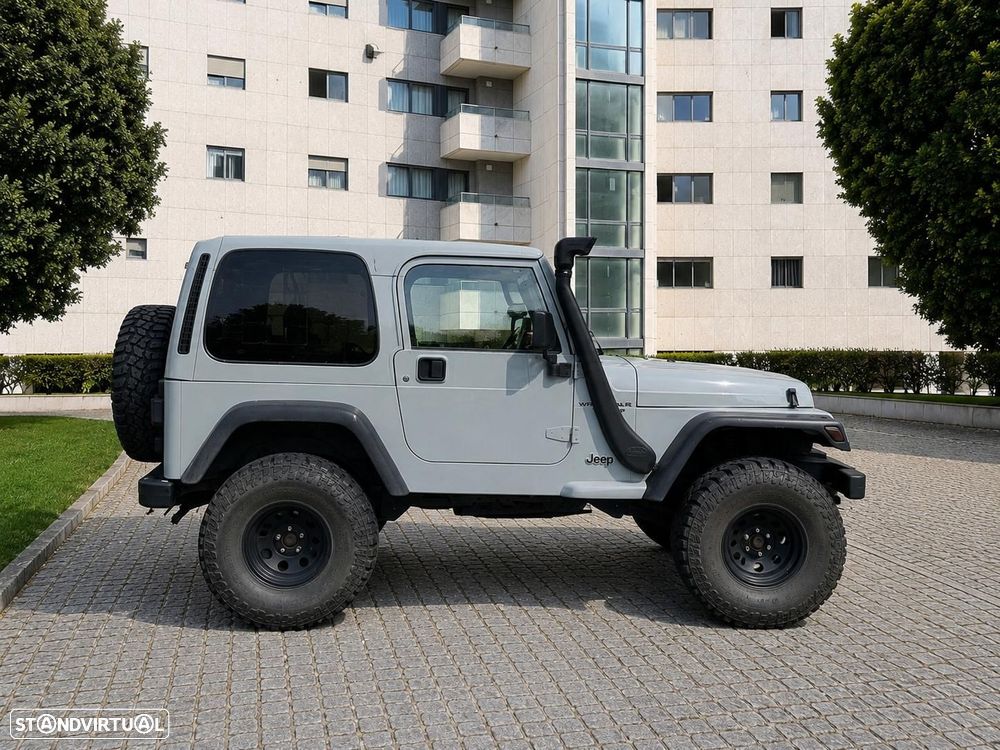 Jeep Wrangler - 3