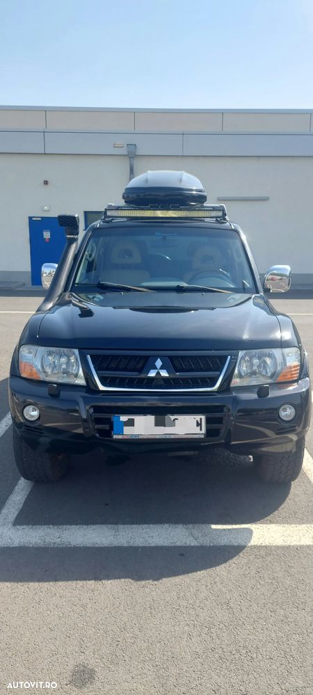 Mitsubishi Pajero - 1