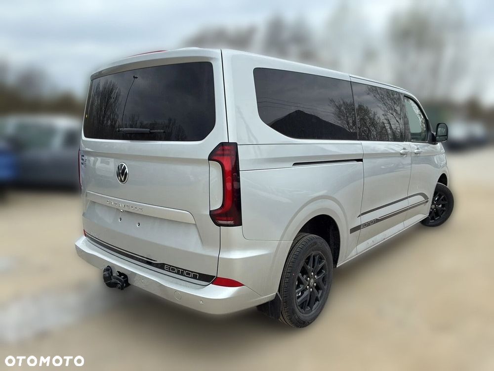 Volkswagen Caravelle - 7