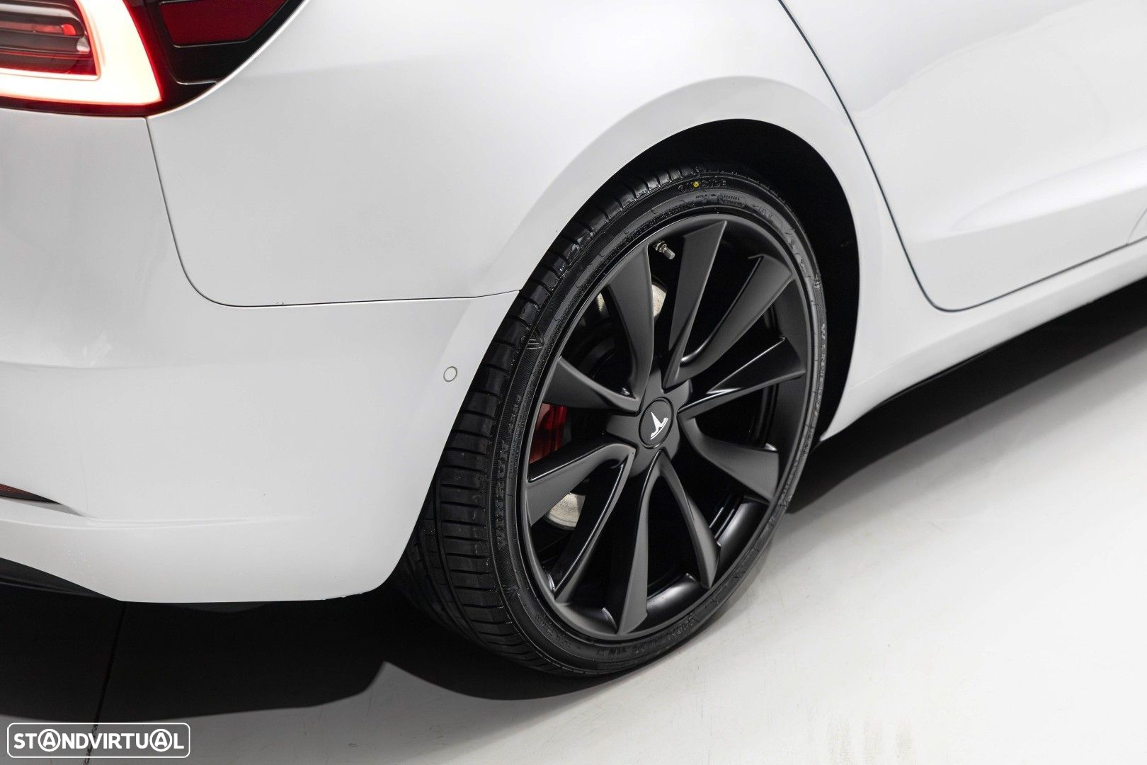 Tesla Model 3 Long-Range Dual Motor AWD - 19