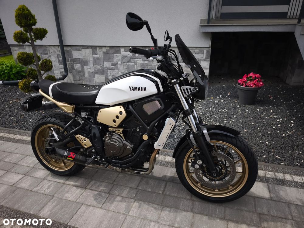 Yamaha XSR - 20