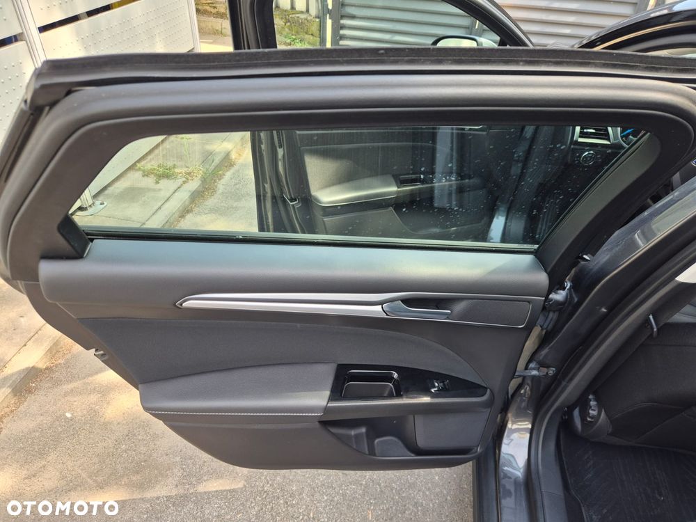 Ford Mondeo 1.5 EcoBoost Trend - 24