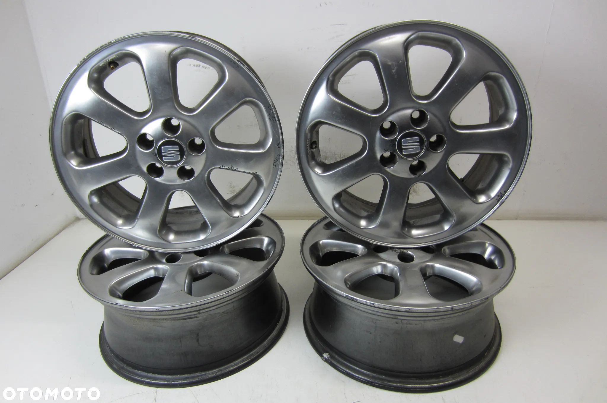 FELGI ALUMINIOWE 16 SEAT LEON IBIZA CORDOBA ARONA VW POLO TAIGO T CROSS SKODA SCALA OCTAVIA FABIA RAPID ROOMSTER 5X100 - 1