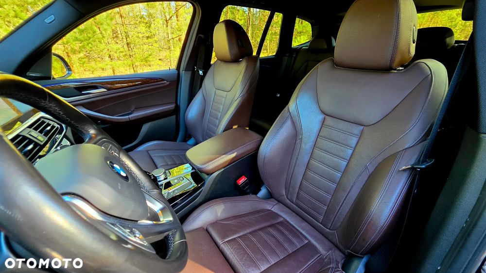 BMW X3 xDrive20d Luxury Line - 25