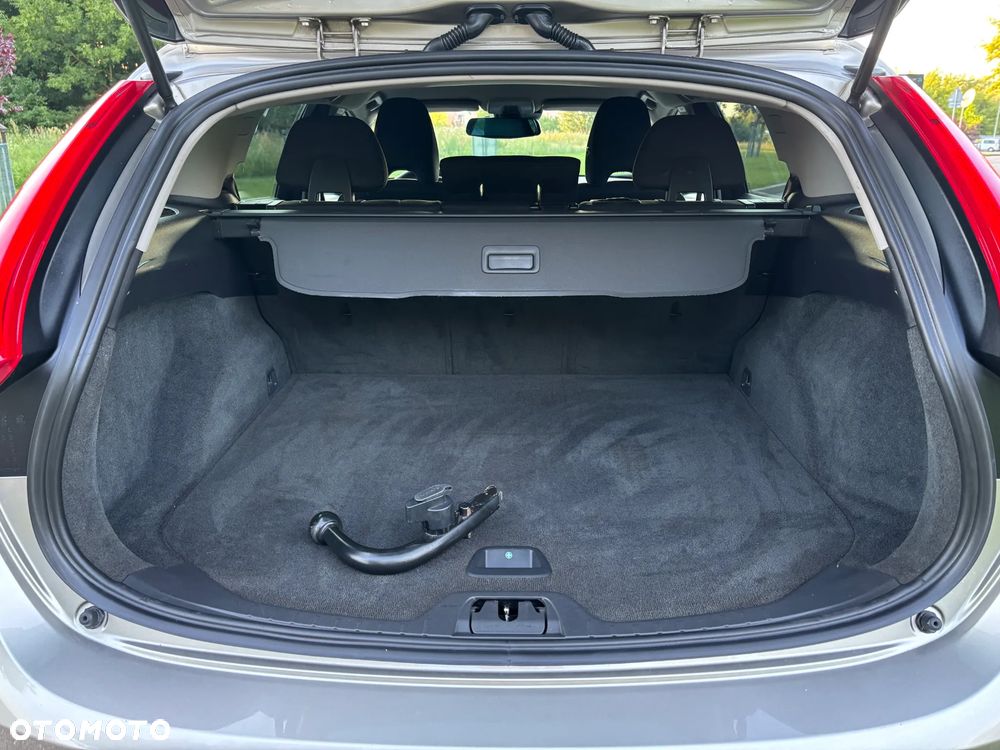 Volvo V60 D2 Momentum - 26