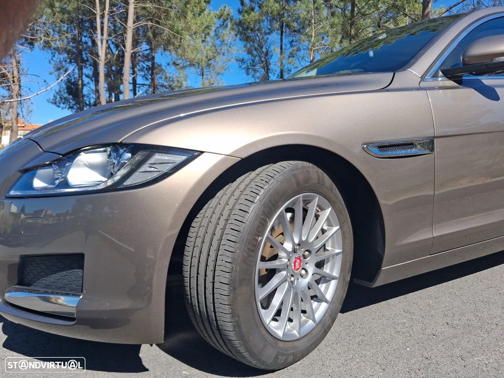 Jaguar XF E-Performance Prestige - 33