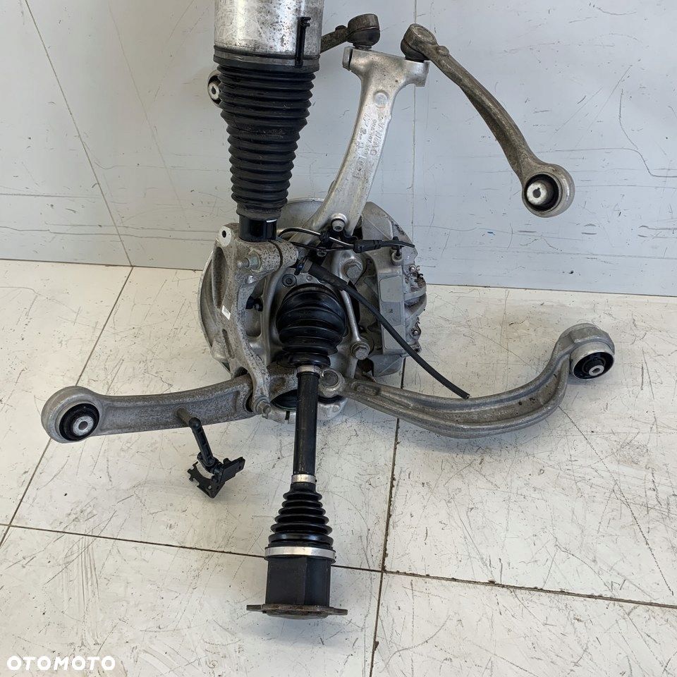 Zwrotnica Prawa Przód Zawieszenie Wahacz Amortyzator Półoś Audi Q5 80A 19R - 2