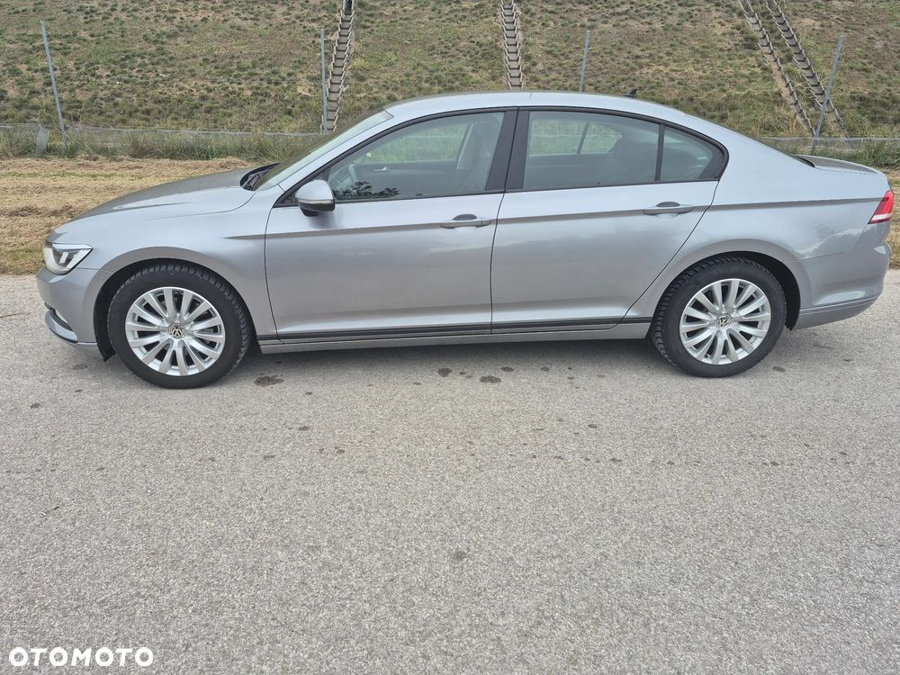 Volkswagen Passat 2.0 TDI BMT Trendline - 2