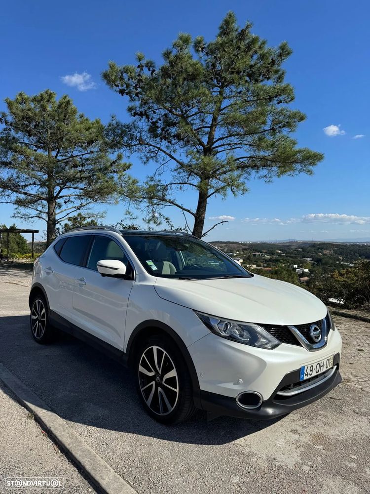 Nissan Qashqai 1.6 dCi Tekna 19 Alcantara Xtronic - 1