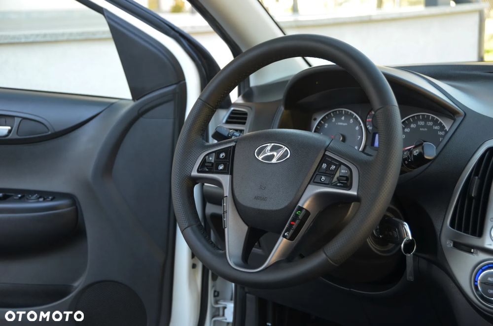 Hyundai i20 - 33