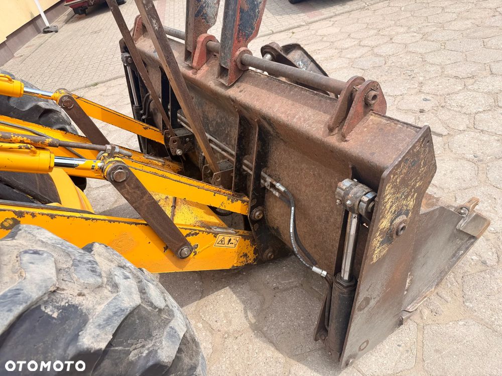 JCB 4CX wiłdy, 2 łyżki - 8