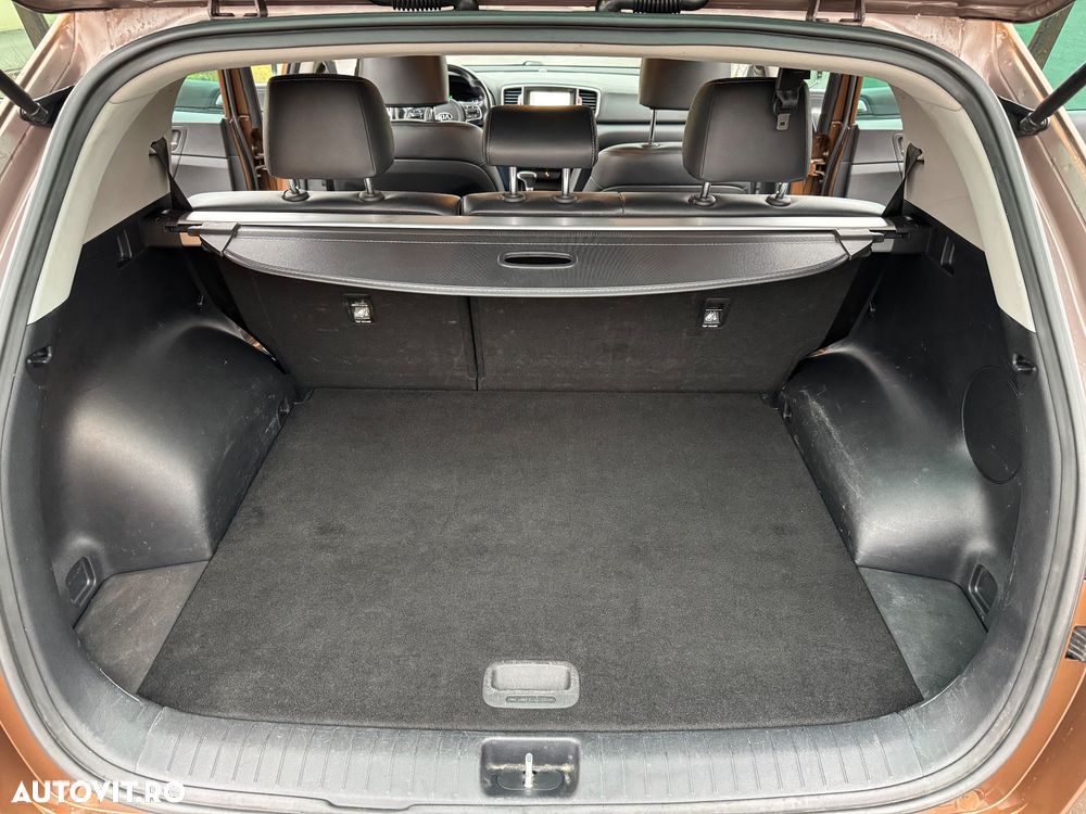 Kia Sportage 2.0 DSL 6AT 4x4 Style - 24