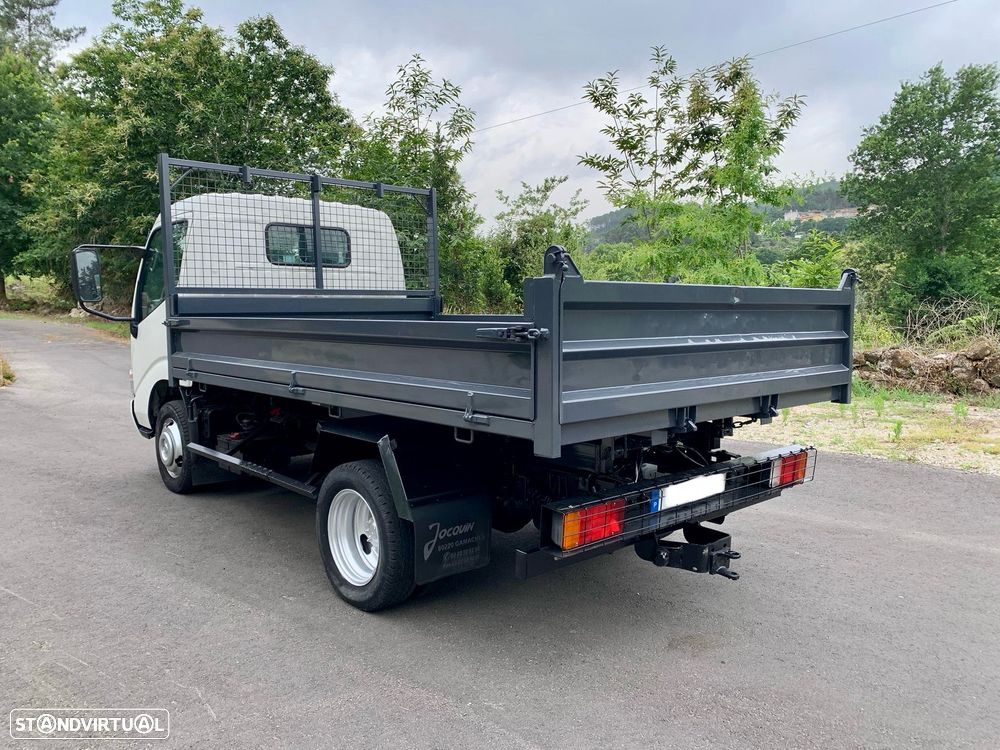 Toyota DYNA 3.0 COM AC - 5