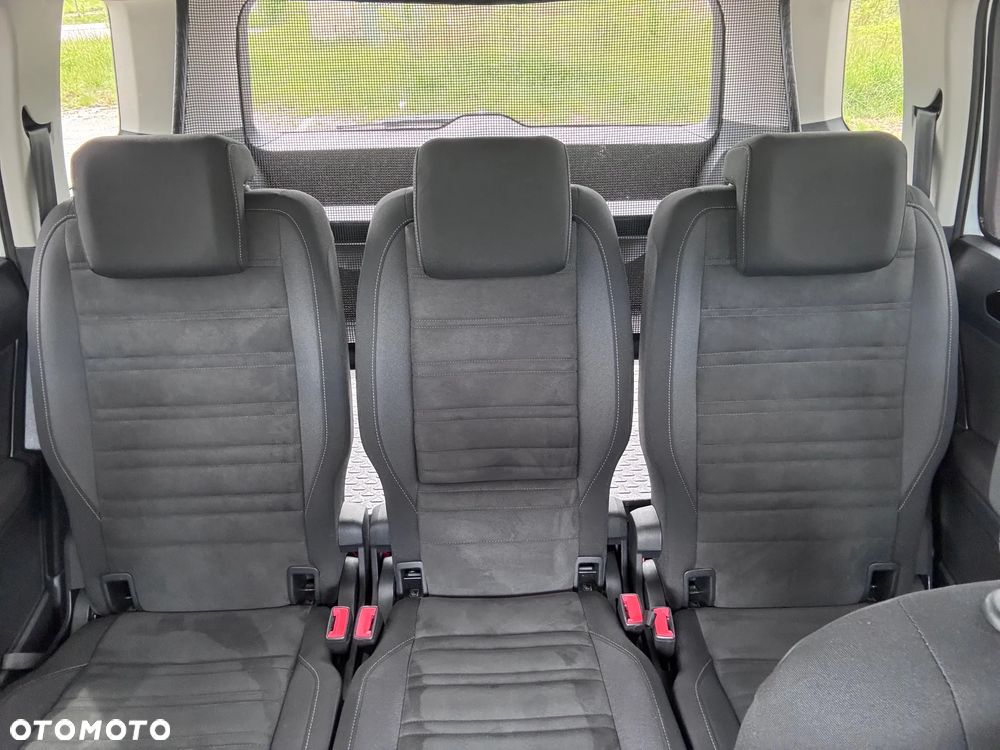 Volkswagen Touran 1.5 TSI EVO Highline - 12