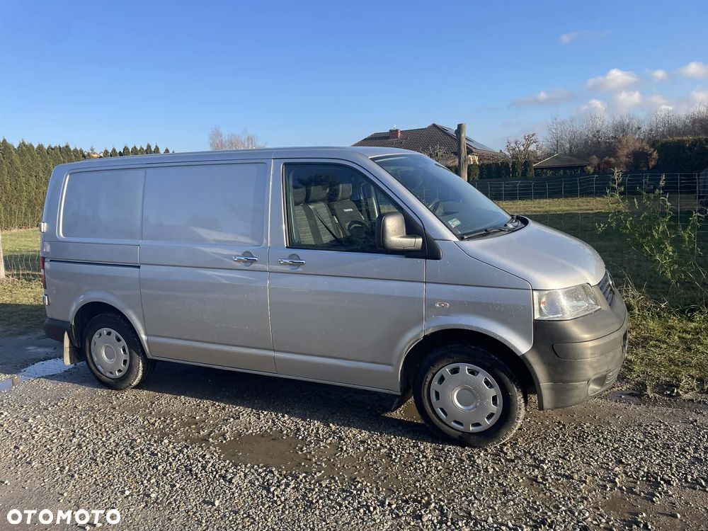 Volkswagen Transporter T5 - 2