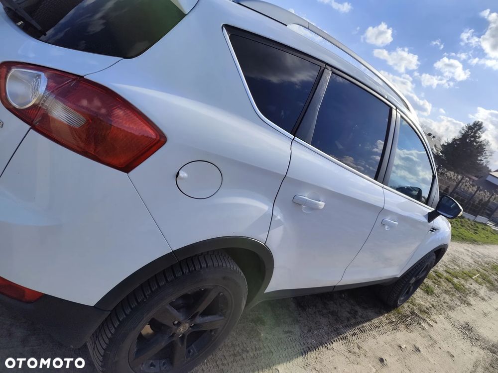 Ford Kuga 2.0 TDCi 4x4 Titanium - 2