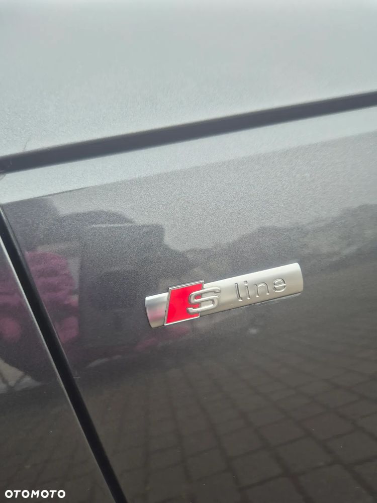 Audi A4 Avant 40 TFSI S tronic S line - 10