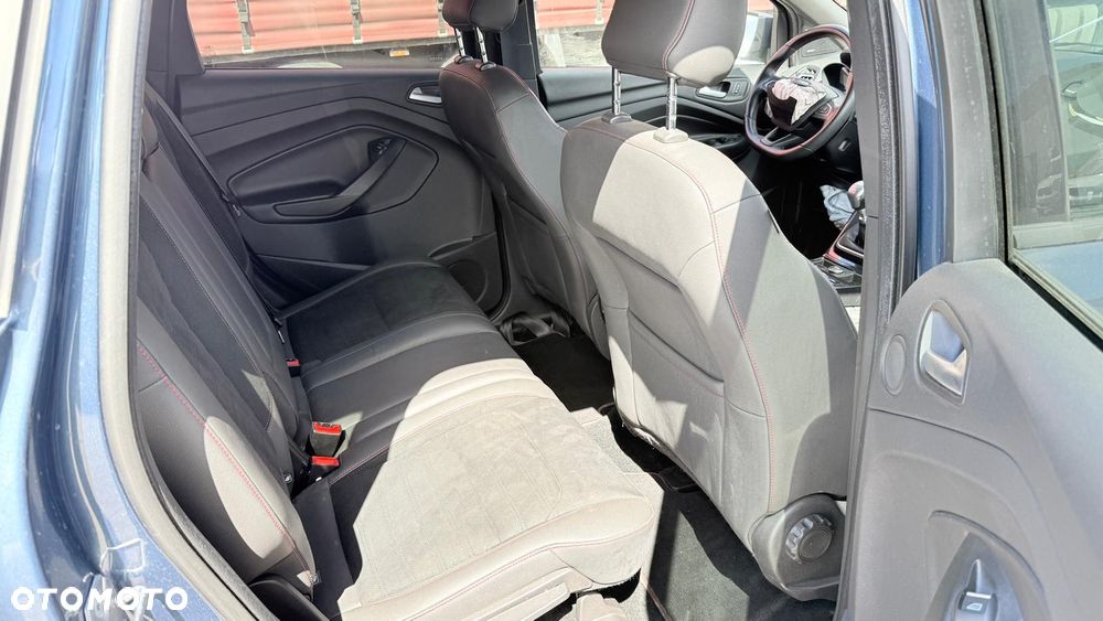 Ford Kuga 1.5 EcoBoost ST-LINE - 12
