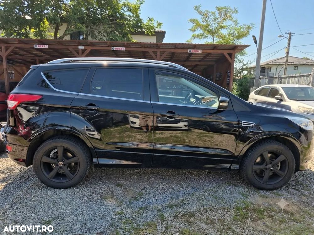 Ford Kuga 2.0 TDCi 4WD Powershift Titanium - 3